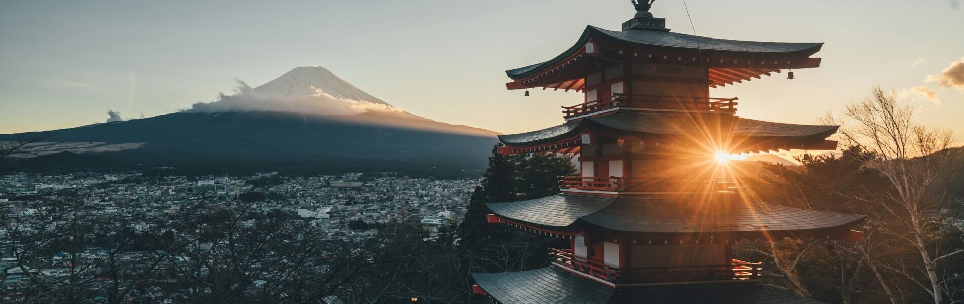 HS Trading imports and sells foreign products not yet introduced to the Japanese market.